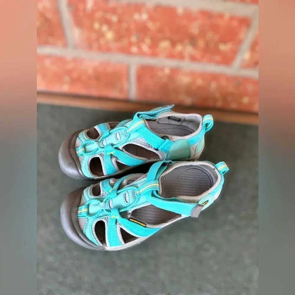 Keen Venice H2 Newport Hook & Loop Waterproof Fisherman Sandal Size 4